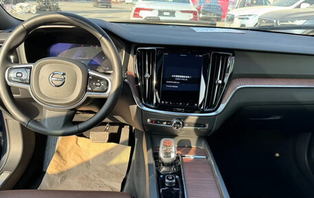 Volvo V60 II, 2024 год, 4 473 000 рублей, 4 фотография