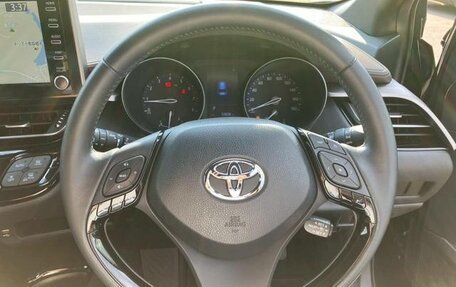 Toyota C-HR I рестайлинг, 2020 год, 2 100 213 рублей, 21 фотография