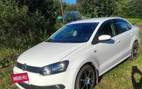 Volkswagen Polo VI (EU Market), 2014 год, 990 000 рублей, 2 фотография