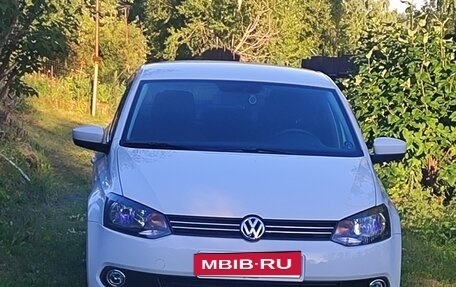 Volkswagen Polo VI (EU Market), 2014 год, 990 000 рублей, 3 фотография