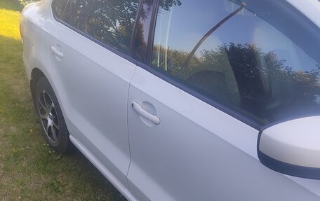 Volkswagen Polo VI (EU Market), 2014 год, 990 000 рублей, 14 фотография