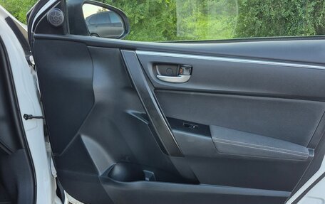 Toyota Corolla, 2017 год, 2 000 000 рублей, 15 фотография