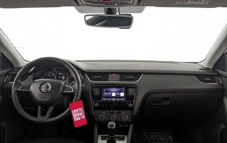 Skoda Octavia, 2017 год, 1 235 000 рублей, 14 фотография