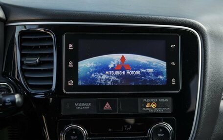 Mitsubishi Outlander III рестайлинг 3, 2018 год, 2 060 000 рублей, 14 фотография