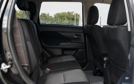 Mitsubishi Outlander III рестайлинг 3, 2018 год, 2 060 000 рублей, 23 фотография