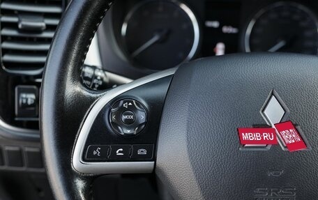 Mitsubishi Outlander III рестайлинг 3, 2018 год, 2 060 000 рублей, 12 фотография