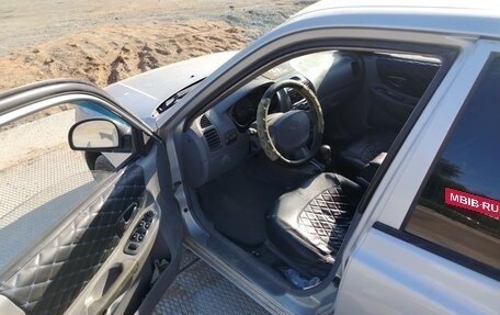 Hyundai Accent II, 2005 год, 300 000 рублей, 3 фотография