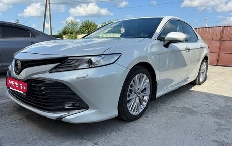 Toyota Camry, 2020 год, 3 300 000 рублей, 5 фотография