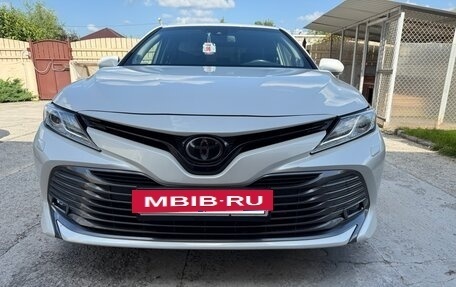Toyota Camry, 2020 год, 3 300 000 рублей, 4 фотография