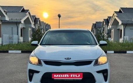 KIA Rio IV, 2018 год, 1 085 000 рублей, 8 фотография