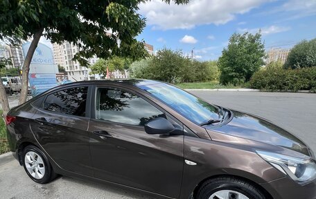 Hyundai Solaris II рестайлинг, 2014 год, 900 000 рублей, 5 фотография