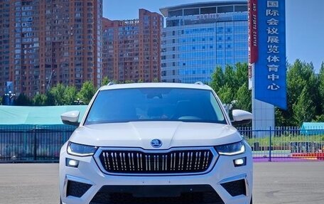 Skoda Kodiaq I, 2022 год, 2 700 000 рублей, 2 фотография