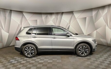 Volkswagen Tiguan II, 2019 год, 2 843 000 рублей, 6 фотография