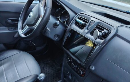 Renault Sandero II рестайлинг, 2018 год, 950 000 рублей, 1 фотография