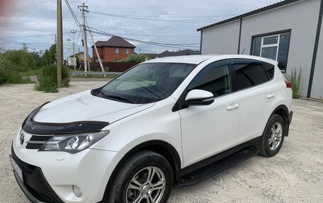 Toyota RAV4, 2013 год, 2 000 000 рублей, 2 фотография