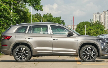 Skoda Kodiaq I, 2025 год, 3 260 000 рублей, 4 фотография