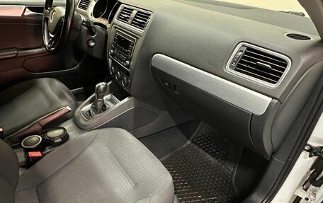 Volkswagen Jetta VI, 2018 год, 1 418 000 рублей, 6 фотография