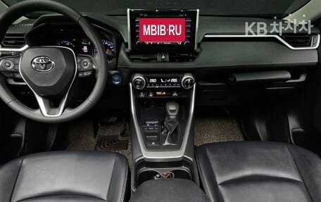 Toyota RAV4, 2020 год, 3 450 000 рублей, 6 фотография