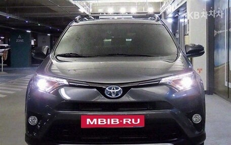 Toyota RAV4, 2019 год, 3 680 000 рублей, 2 фотография