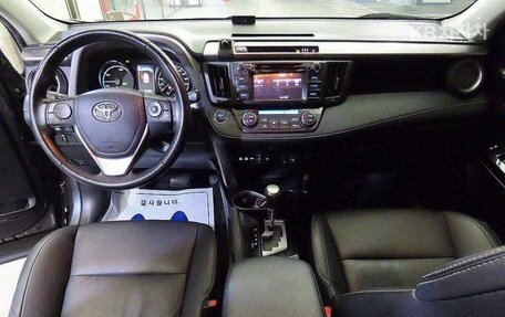 Toyota RAV4, 2019 год, 3 680 000 рублей, 9 фотография