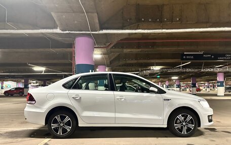 Volkswagen Polo VI (EU Market), 2018 год, 1 350 000 рублей, 2 фотография