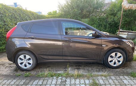 Hyundai Solaris II рестайлинг, 2015 год, 995 000 рублей, 3 фотография