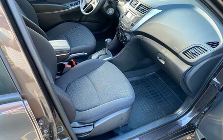 Hyundai Solaris II рестайлинг, 2015 год, 995 000 рублей, 14 фотография
