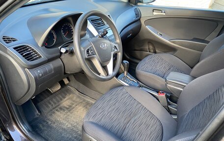Hyundai Solaris II рестайлинг, 2015 год, 995 000 рублей, 12 фотография