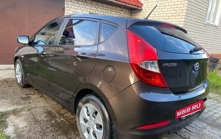 Hyundai Solaris II рестайлинг, 2015 год, 995 000 рублей, 10 фотография