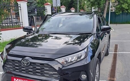 Toyota RAV4, 2019 год, 3 140 000 рублей, 12 фотография
