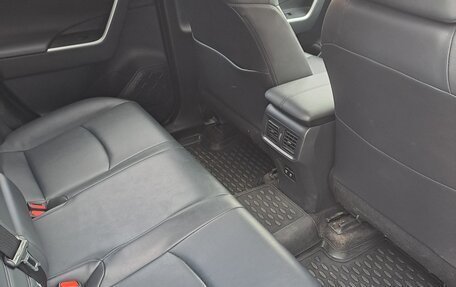 Toyota RAV4, 2019 год, 3 140 000 рублей, 19 фотография
