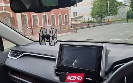 Toyota RAV4, 2019 год, 3 140 000 рублей, 23 фотография