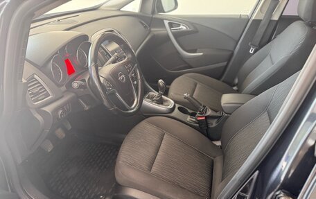 Opel Astra J, 2013 год, 700 000 рублей, 7 фотография