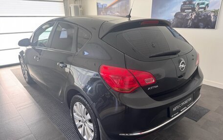 Opel Astra J, 2013 год, 700 000 рублей, 4 фотография