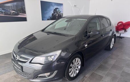 Opel Astra J, 2013 год, 700 000 рублей, 1 фотография