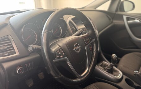 Opel Astra J, 2013 год, 700 000 рублей, 8 фотография