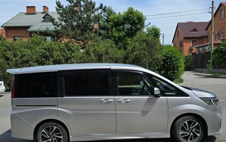 Honda Stepwgn IV, 2019 год, 2 490 000 рублей, 4 фотография