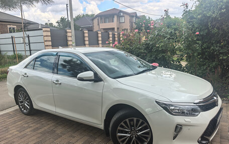 Toyota Camry, 2017 год, 2 450 000 рублей, 3 фотография