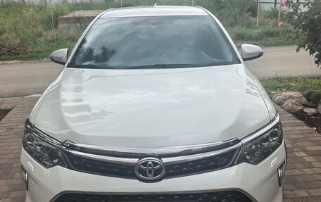 Toyota Camry, 2017 год, 2 450 000 рублей, 2 фотография