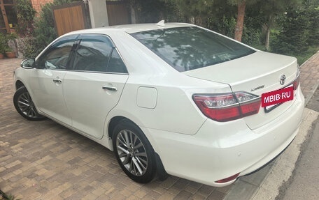 Toyota Camry, 2017 год, 2 450 000 рублей, 5 фотография