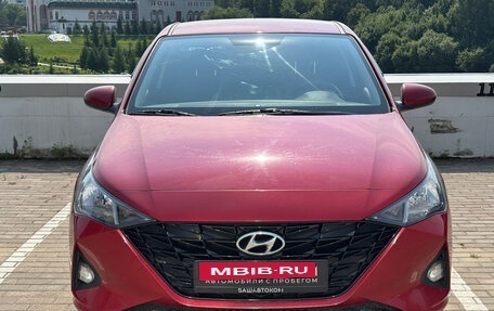 Hyundai Solaris II рестайлинг, 2021 год, 1 620 000 рублей, 2 фотография
