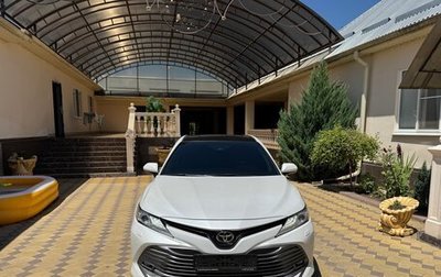 Toyota Camry, 2018 год, 2 500 000 рублей, 1 фотография