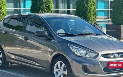 Hyundai Solaris II рестайлинг, 2013 год, 850 000 рублей, 1 фотография