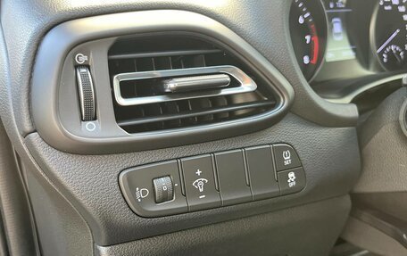 Hyundai i30 III, 2022 год, 1 999 990 рублей, 15 фотография