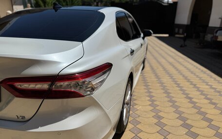 Toyota Camry, 2018 год, 2 500 000 рублей, 4 фотография