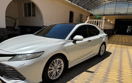 Toyota Camry, 2018 год, 2 500 000 рублей, 8 фотография
