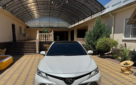 Toyota Camry, 2018 год, 2 500 000 рублей, 13 фотография