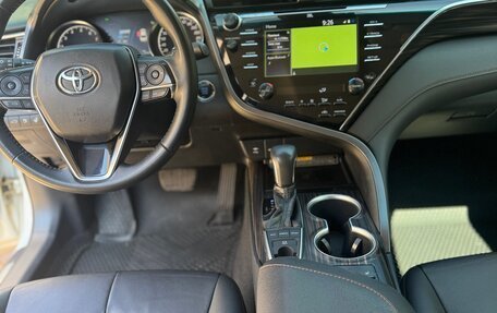 Toyota Camry, 2018 год, 2 500 000 рублей, 17 фотография