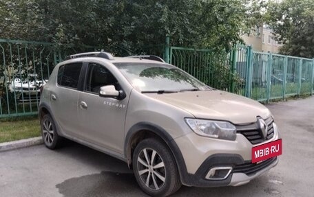 Renault Sandero II рестайлинг, 2018 год, 1 550 000 рублей, 2 фотография