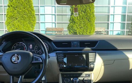 Skoda Superb III рестайлинг, 2015 год, 1 830 000 рублей, 3 фотография